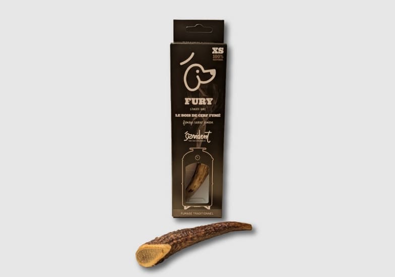 Bois de cerf fumé entier